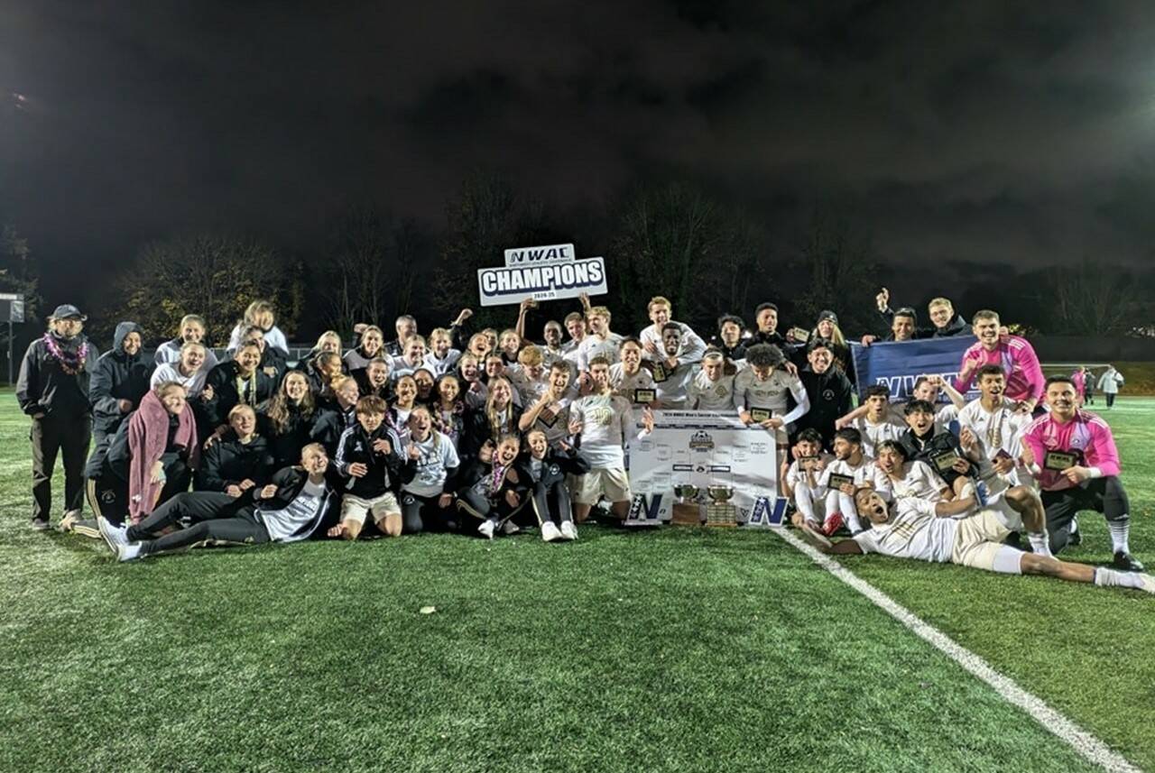 Peninsula Soccer Men's and Women's winning the NWAC championships