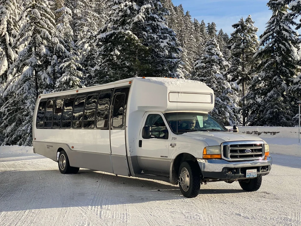 Puget Sound Excursions bus at Hurricane Ridge